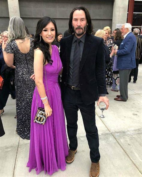 keanu reeves hover hands.